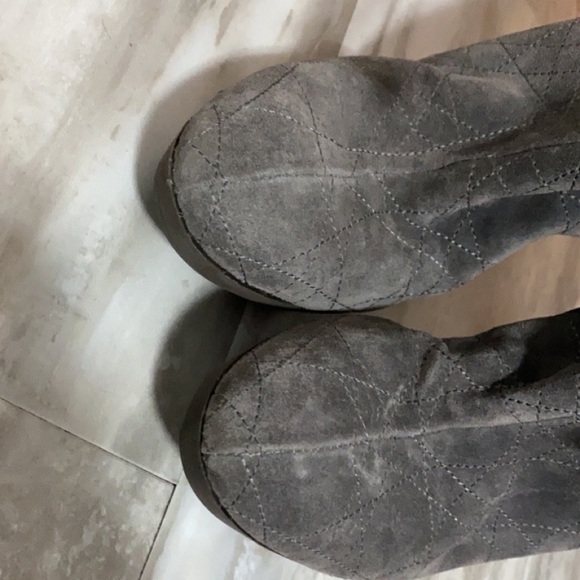 Slip on Dior knee high boots with fur - Picture 5 of 5